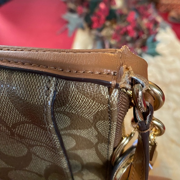 GORGEOUS🌟COACH SIGNATURE COATED CANVAS CROSSBODY 🌟GUC - CLEAN! - Picture 12 of 15